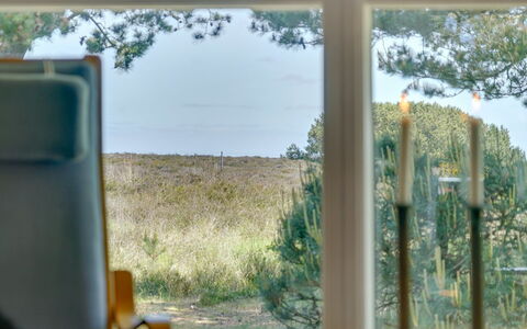 Hrefna - 350M from the Sea: Tetto, Casa, Lotto, Casa, Villetta, Estate, Edifici Giardino, Shade, Log Cabin, Landscaping
