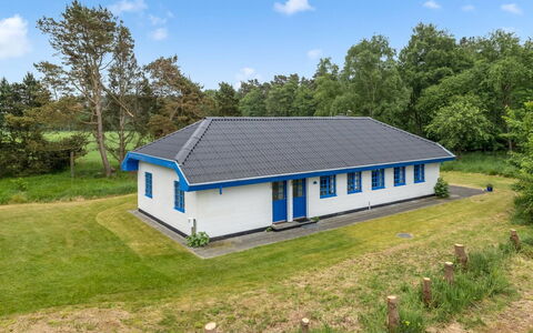 Ema - 5Km from the Sea: Legna, Casa, Portico, Deck, Latifoglie, Tetto, Color Legno, Pavimento In Legno, Eco Hotel