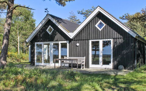 Hatem - 200M from the Sea: Legna, Casa, Portico, Deck, Latifoglie, Tetto, Color Legno, Pavimento In Legno, Eco Hotel