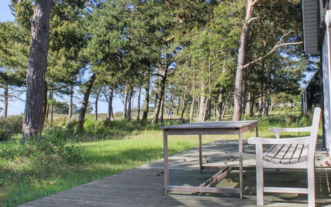 Hatem - 200M from the Sea: Legna, Casa, Portico, Deck, Latifoglie, Tetto, Color Legno, Pavimento In Legno, Eco Hotel