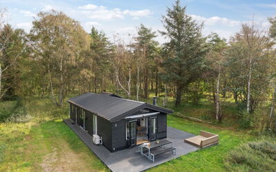 Shayene - 2.5Km from the Sea