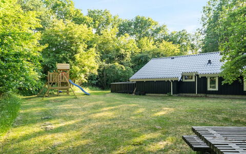 Lovis - 600M from the Sea: Albero, Erba, Shade, Villetta, Area Rurale, Prato, Giardino, Backyard, Estate, Cortile
