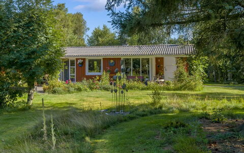 Hartvig - 800M from the Sea: Legna, Casa, Portico, Deck, Latifoglie, Tetto, Color Legno, Pavimento In Legno, Eco Hotel