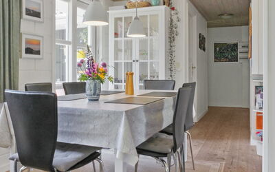 Hartvig - 800M from the Sea