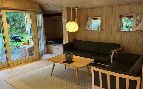Eljena - 600M from the Sea: Mobilia, Interior Design, Pavimentazione, Legna, Pavimento, Soffitto, Pavimento In Legno, Sedia, Tavolo, Illuminazione
