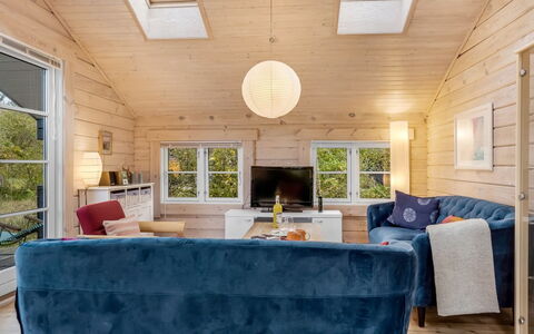 Tanas - 2Km from the Sea: Legna, Interior Design, Casa, Mobilia, Soffitto, Camera, Villetta, Soggiorno, Divano