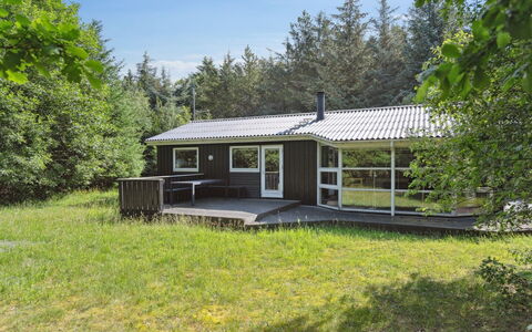Gretelise - 2Km from the Sea: Zona Residenziale, Tetto, Sobborgo, Driveway, Estate, Camino