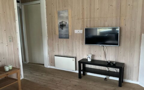 Eldmar - 500M from the Sea: Appartamento, Shade, Balcone, Sedia, Recinzione, Mobili Da Esterno, Alluminio, Erba Sintetica