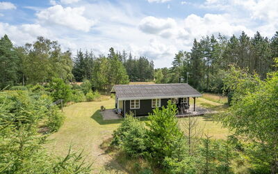Gizelle - 1.5Km from the Sea