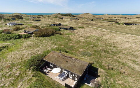 Gerulf - 600M from the Sea: Blu, Arbusto, Villetta, Groundcover, Giardino, Estate, Shade, Landscaping, Agriturismo, Eco Hotel