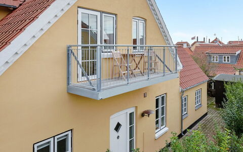 Liina - 200M from the Sea: Casa, Corrimano, Balcone, Portico, Colonna, Le Scale, Recinzione, Raccordo, Illuminazione Diurna