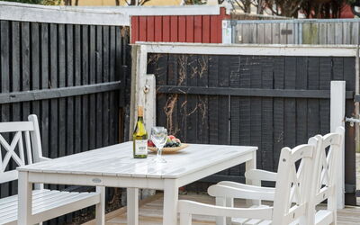 Ejler - 200M from the Sea