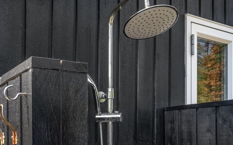 Thorkil - 800M from the Sea: Mobilia, Interior Design, Pavimentazione, Legna, Pavimento, Soffitto, Pavimento In Legno, Sedia, Tavolo, Illuminazione