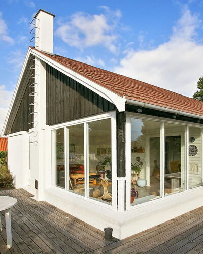 Melina - 100M from the Sea