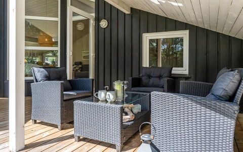 Vilmar - 1.2Km from the Sea: Mobilia, Interior Design, Pavimentazione, Legna, Pavimento, Soffitto, Pavimento In Legno, Sedia, Tavolo, Illuminazione
