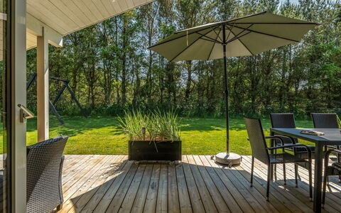 Vilmar - 1.2Km from the Sea: Mobilia, Interior Design, Pavimentazione, Legna, Pavimento, Soffitto, Pavimento In Legno, Sedia, Tavolo, Illuminazione