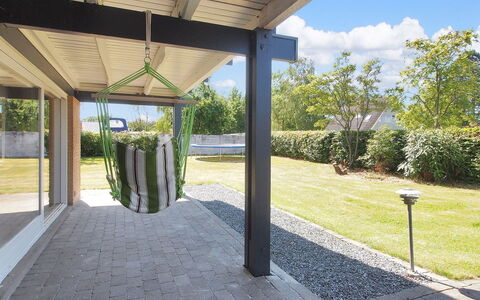 Spase - 250M to the Fjord: Shade, Giardino, Struttura Esterna, Landscaping, Pergola, Padiglione, Baldacchino, Fascio, Cortile, Backyard