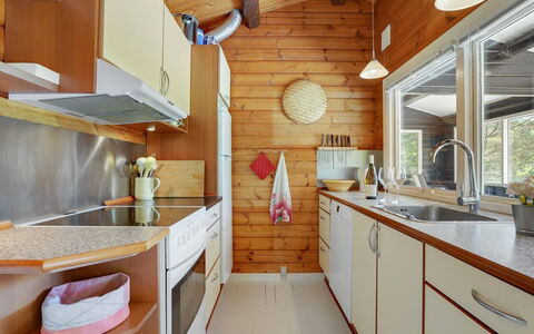 Tuba - 600M from the Sea: Legna, Casa, Portico, Deck, Latifoglie, Tetto, Color Legno, Pavimento In Legno, Eco Hotel