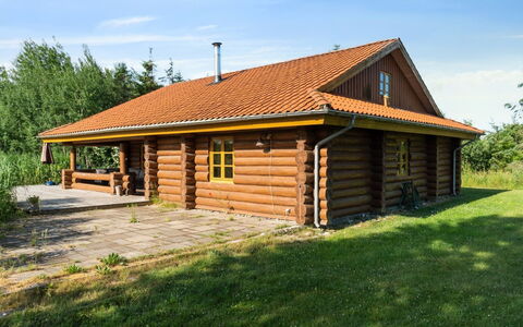 Elsia - 1.5Km to the Fjord: Architettura, Tetto, Casa, Materiale Composito, Illuminazione Diurna, Raccordo, Driveway