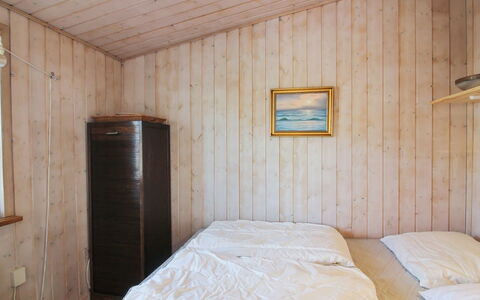 Adi - 75M from the Sea: Mobilia, Interior Design, Sedia, Pavimentazione, Tavolo, Ricorrere, Pavimento, Soffitto, Camera, Eco Hotel