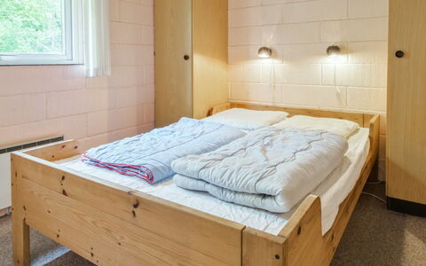Ismo - 30Km from the Sea: Letto, Camera Da Letto, Parete, Legna, Mobilia, Pavimento, Interior Design, Pavimentazione, Lenzuolo, Camera