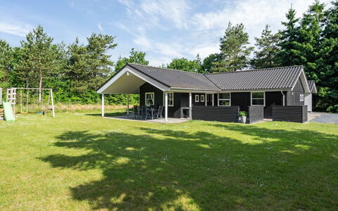 Hekla - 30Km from the Sea: Tetto, Casa, Casa, Villetta, Porta, Raccordo, Deck, Portico, Plank, Latifoglie