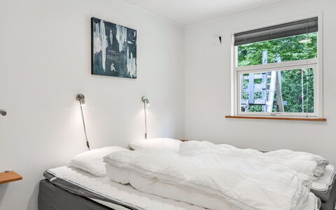 Manderup - 30Km from the Sea: Letto, Camera Da Letto, Legna, Interior Design, Lenzuolo, Bedding, Mobilia, Soffitto, Pavimento, Pavimentazione