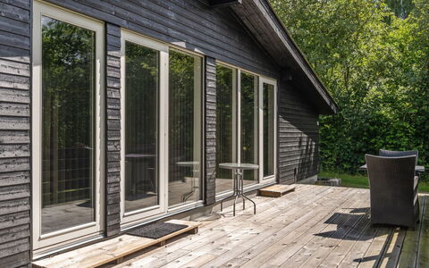 Vitus - 30Km from the Sea: Tetto, Casa, Casa, Villetta, Porta, Raccordo, Deck, Portico, Plank, Latifoglie