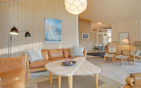 Swarte - 30Km from the Sea: Interior Design, Pavimentazione, Legna, Mobilia, Pavimento, Soffitto, Illuminazione, Lampada, Divano, Soggiorno