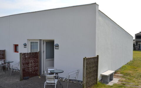 Apostol - 500M from the Sea: Blu, Arbusto, Villetta, Groundcover, Giardino, Estate, Shade, Landscaping, Agriturismo, Eco Hotel