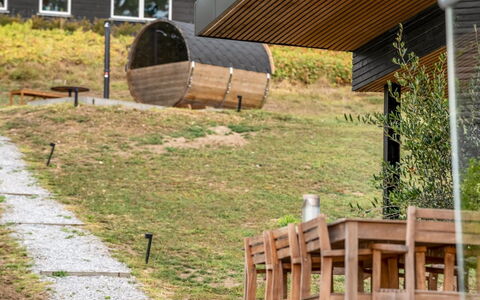 Ahmik - 200M from the Sea: Tetto, Casa, Lotto, Casa, Villetta, Estate, Edifici Giardino, Shade, Log Cabin, Landscaping