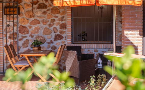 Massa Marittima 630: Pianta, Proprietà, Mobilia, Legna, Costruzione, Finestra, Shade, Sedia, Interior Design, Villetta
