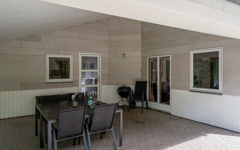 Absalon - 29Km from the Sea: Mobilia, Interior Design, Pavimentazione, Legna, Pavimento, Soffitto, Pavimento In Legno, Sedia, Tavolo, Illuminazione