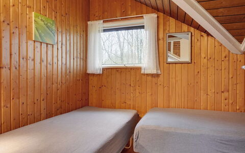 Anninka - 28Km from the Sea: Legna, Pavimentazione, Pavimento, Soffitto, Interior Design, Camera Da Letto, Latifoglie, Camera, Color Legno, Letto