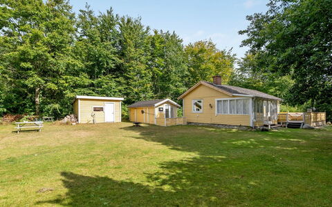Hejne - 29Km from the Sea: Albero, Erba, Casa, Villetta, Area Rurale, Plain, Casa, Paesaggio, Tetto