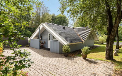 Liljana - 30Km from the Sea