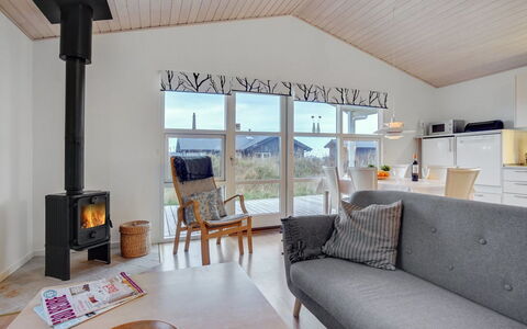 Clarissa - 300M from the Sea: Legna, Mobilia, Interior Design, Pavimentazione, Soffitto, Pavimento, Camera, Soggiorno, Casa, Divano