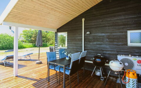 Hampus - 500M from the Sea: Architettura, Tetto, Casa, Materiale Composito, Illuminazione Diurna, Raccordo, Driveway