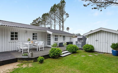 Gunnulf - 750M from the Sea