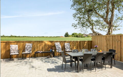 Iina - 13Km from the Sea: Blu, Arbusto, Villetta, Groundcover, Giardino, Estate, Shade, Landscaping, Agriturismo, Eco Hotel