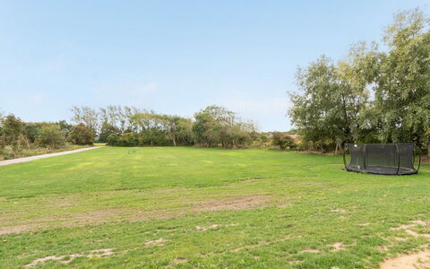 Niki - 15Km from the Sea: Blu, Arbusto, Villetta, Groundcover, Giardino, Estate, Shade, Landscaping, Agriturismo, Eco Hotel