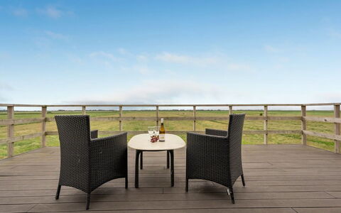 Ammy - 7.5Km from the Sea: Zona Residenziale, Tetto, Sobborgo, Driveway, Estate, Camino