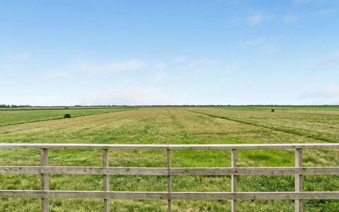 Ammy - 7.5Km from the Sea: Zona Residenziale, Tetto, Sobborgo, Driveway, Estate, Camino