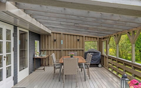 Saima - 25Km from the Sea: Legna, Portico, Latifoglie, Deck, Color Legno, Plank, Mobili Da Esterno, Shade, Soffitto, Struttura Esterna
