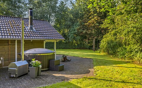 Kaare - 34.2Km from the Sea: Villetta, Capannone, Capanna, Agriturismo, Prateria, Baracca, Fienile, Log Cabin, Edifici Giardino