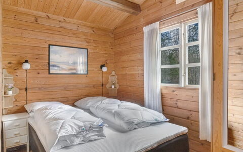 Rasmus - 29Km from the Sea: Legna, Casa, Villetta, Log Cabin, Color Legno, Latifoglie, Plank, Camera Da Letto, Soffitto, Letto