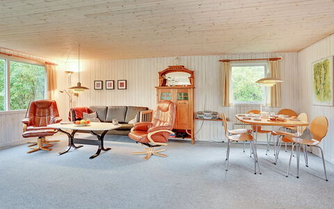 Leny - 450M to the Fjord: Mobilia, Interior Design, Legna, Soffitto, Pavimentazione, Pavimento, Sedia, Lampada, Camera, Soggiorno