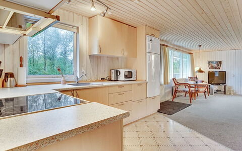 Leny - 450M to the Fjord: Legna, Soffitto, Interior Design, Pavimentazione, Controsoffitto, Pavimento, Cucina, Camera, Casa, Lampada