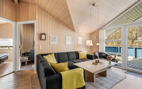Tobbi - 1.1Km to the Fjord: Legna, Casa, Villetta, Soffitto, Latifoglie, Pavimento In Legno, Plank, Log Cabin, Color Legno, Soggiorno