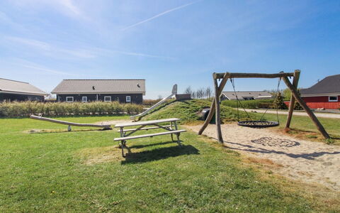 Chermeine - 1.2Km to the Fjord: Cielo, Plain, Lotto, Tetto, Casa, Villetta, Prato, Cortile, Shade, Landscaping